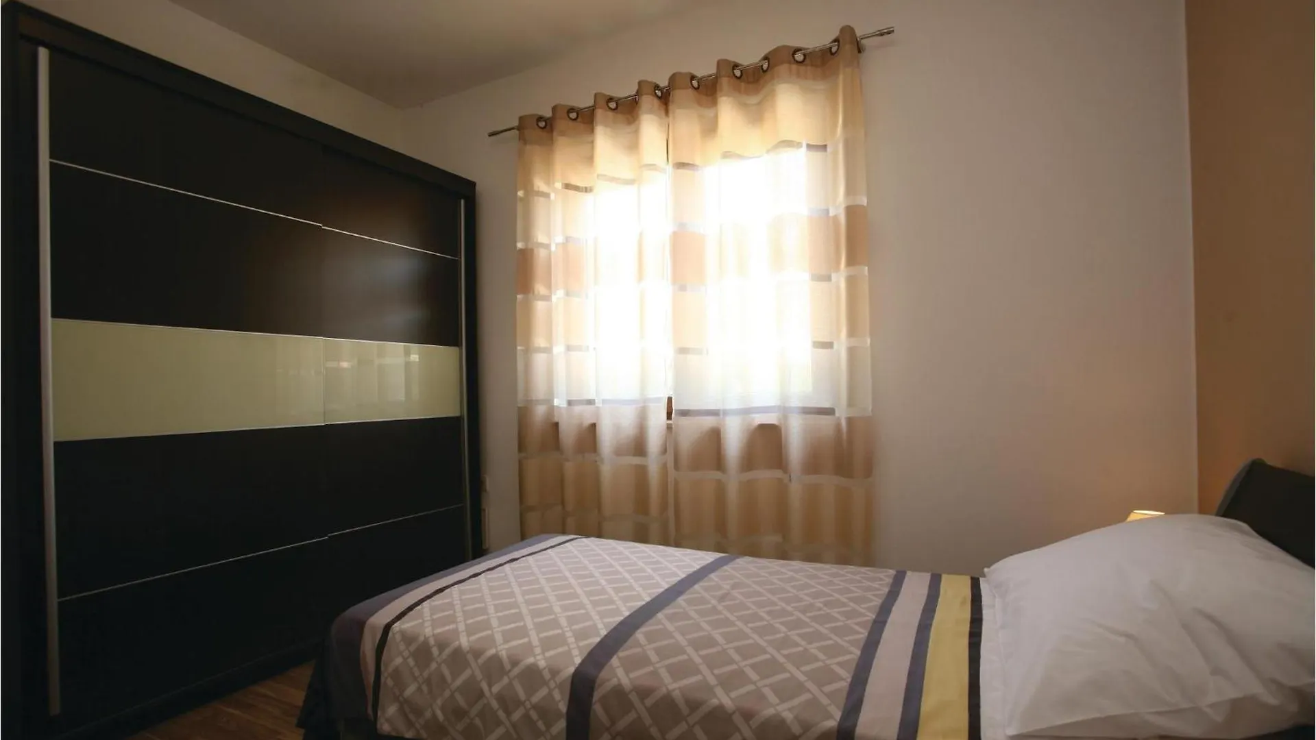3 Bedroom Nice Home In Liznjan Croatia
